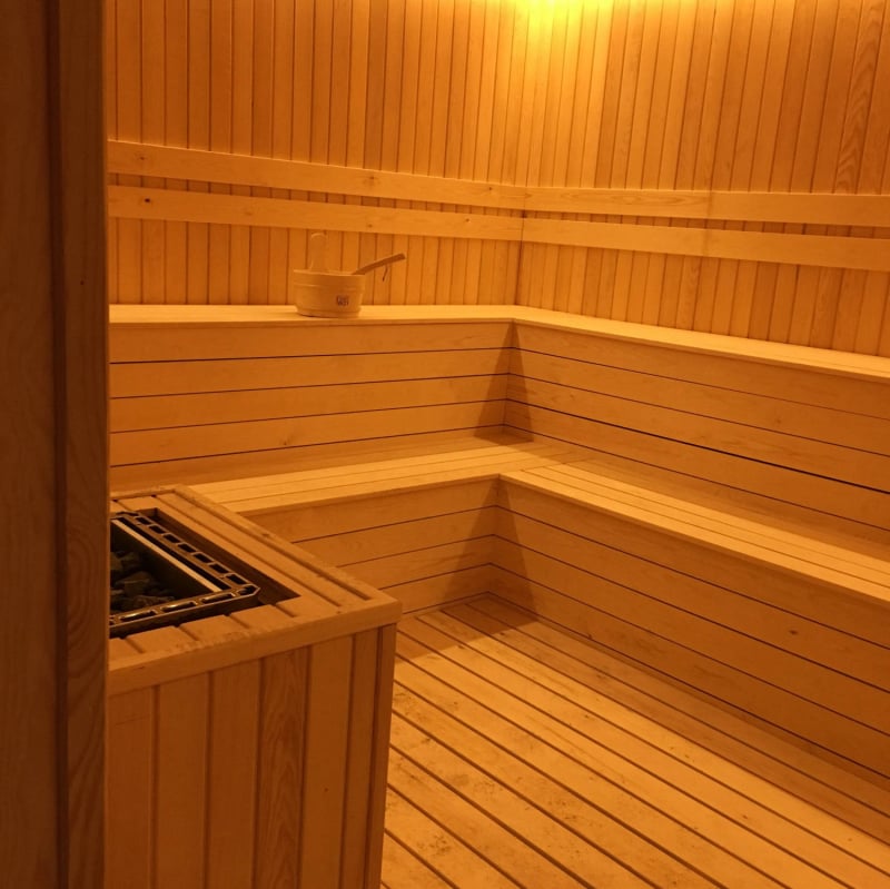 Sauna referansları, sauna projeleri, sauna yapımı, sauna tasarımı, Finlandiya saunası, kızılötesi sauna, IR sauna, konut saunası, otel saunası, SPA saunası, ticari sauna, sauna kabini, sauna sobası, sauna ahşabı, sedir sauna, Finlandiya çamı sauna, sauna kontrol paneli, sauna aydınlatması, sauna aksesuarları, anahtar teslim sauna, sauna kurulumu, ahşap işçiliği sauna, modern sauna, geleneksel sauna, sauna firması referansları.