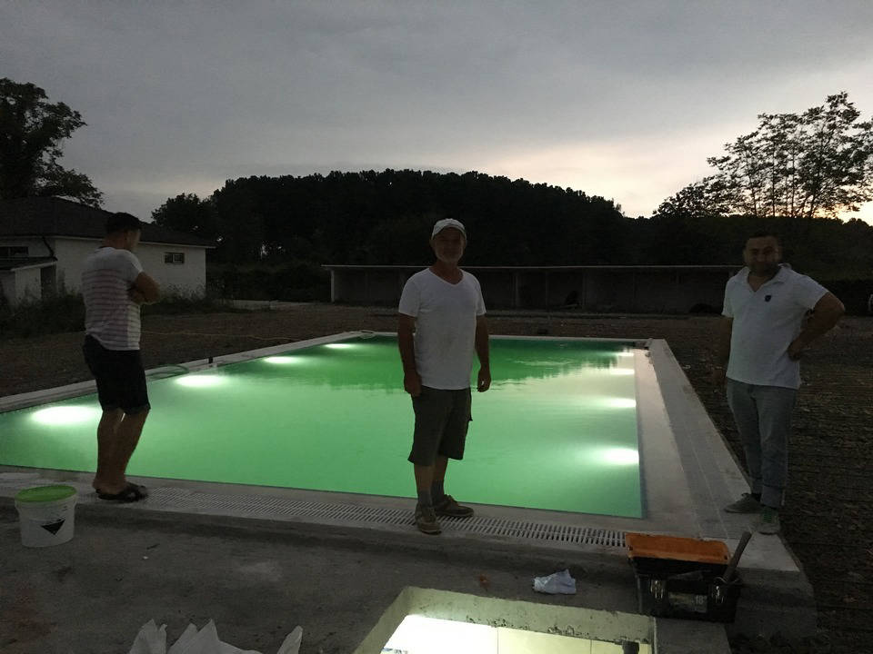 Yüzme havuzu, havuz referansları, havuz projeleri, havuz yapımı, havuz inşaatı, havuz tasarımı, modern havuz, lüks havuz, anahtar teslim havuz, havuz taahhüt, havuz mühendisliği, özel havuz, villa havuzu, otel havuzu, ticari havuz, kapalı havuz, açık havuz, prefabrik havuz, betonarme havuz, sonsuzluk havuzu, olimpik havuz, çocuk havuzu, havuz yenileme, havuz bakımı, havuz ekipmanları, havuz sistemleri, havuz çözümleri, havuz danışmanlığı, Düzce havuz, Türkiye havuz.