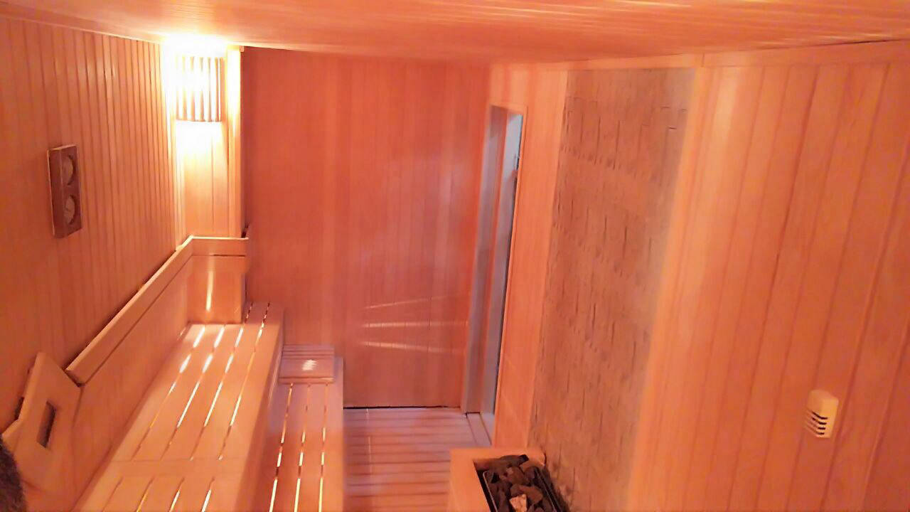Sauna referansları, sauna projeleri, sauna yapımı, sauna tasarımı, Finlandiya saunası, kızılötesi sauna, IR sauna, konut saunası, otel saunası, SPA saunası, ticari sauna, sauna kabini, sauna sobası, sauna ahşabı, sedir sauna, Finlandiya çamı sauna, sauna kontrol paneli, sauna aydınlatması, sauna aksesuarları, anahtar teslim sauna, sauna kurulumu, ahşap işçiliği sauna, modern sauna, geleneksel sauna, sauna firması referansları.