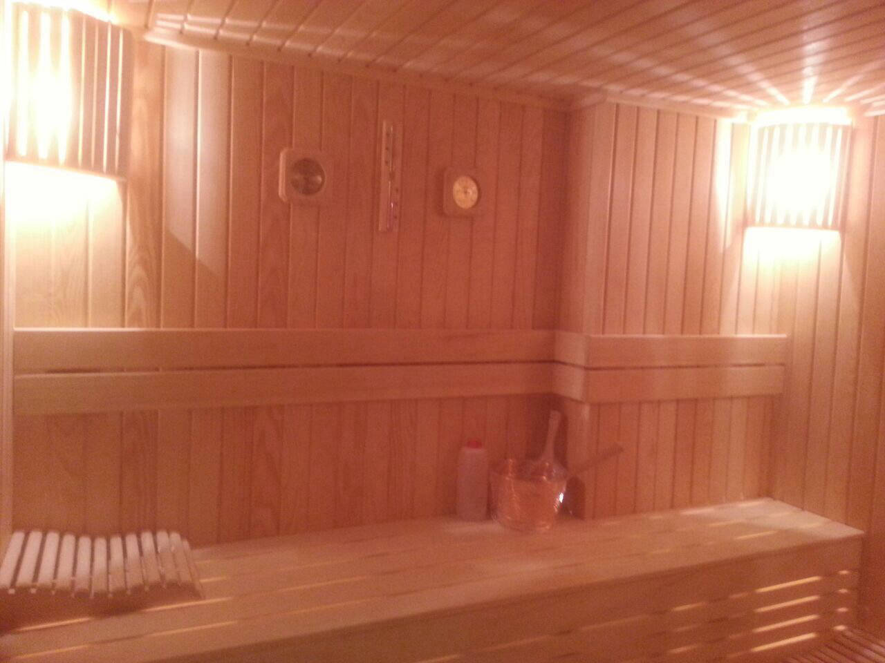 Sauna referansları, sauna projeleri, sauna yapımı, sauna tasarımı, Finlandiya saunası, kızılötesi sauna, IR sauna, konut saunası, otel saunası, SPA saunası, ticari sauna, sauna kabini, sauna sobası, sauna ahşabı, sedir sauna, Finlandiya çamı sauna, sauna kontrol paneli, sauna aydınlatması, sauna aksesuarları, anahtar teslim sauna, sauna kurulumu, ahşap işçiliği sauna, modern sauna, geleneksel sauna, sauna firması referansları.
